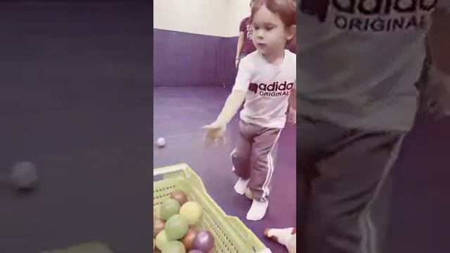 Тренировка для малышей , родитель и ребёнок, в клубе единоборств "Легион" г. Энгельс. смотреть онлайн