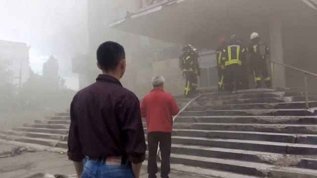 Пожар гостиныцы в г. Рубежное смотреть онлайн