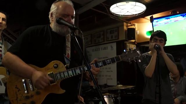 Юрий Каверкин и Дмитрий Честных with Mishouris Blues Band - Hoochie Coochie Man смотреть онлайн