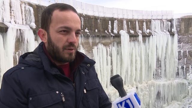 Зимска идила на езеро Младост смотреть онлайн
