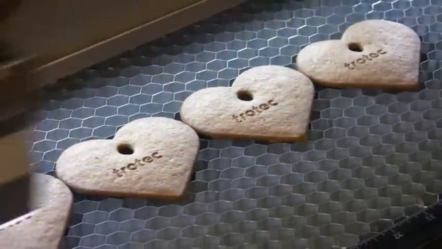 cookies engraved with laser смотреть онлайн
