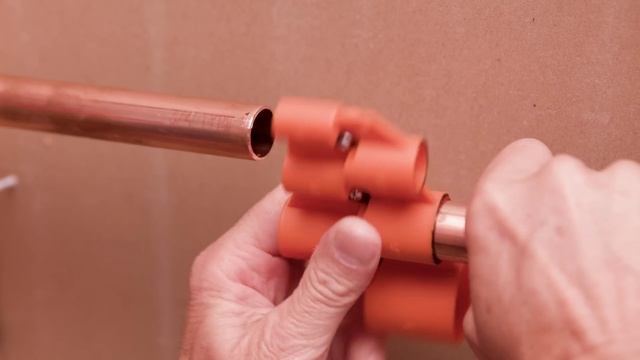 How To Repair a Leaking Pipe смотреть онлайн