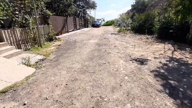 ОДЕССА2020,Дофиновка,15.07.20.Очень крутой спуск к морю. смотреть онлайн