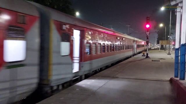 DEPARTURE of Kanpur WAP7 (URINAL Fitted) led AGARTALA - DEOGHAR Express from NJP || Indian Railway смотреть онлайн