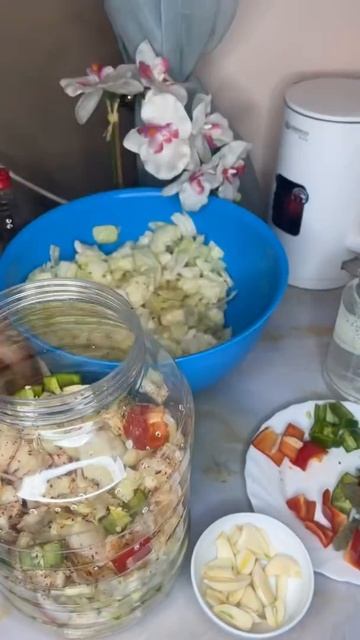 Маринованная капуста👍🏻👩🏻🍳 идеальная закуска для плова и рамена🥰 смотреть онлайн