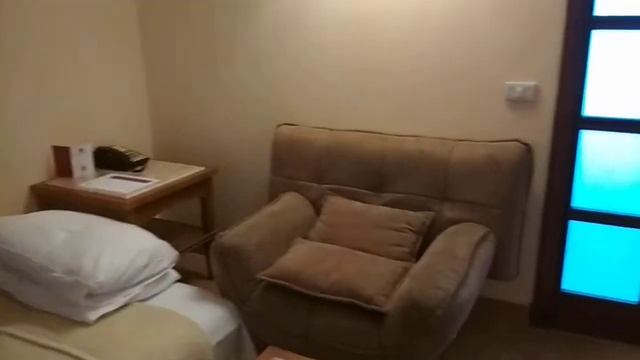 Наш номер в отеле смотреть онлайн