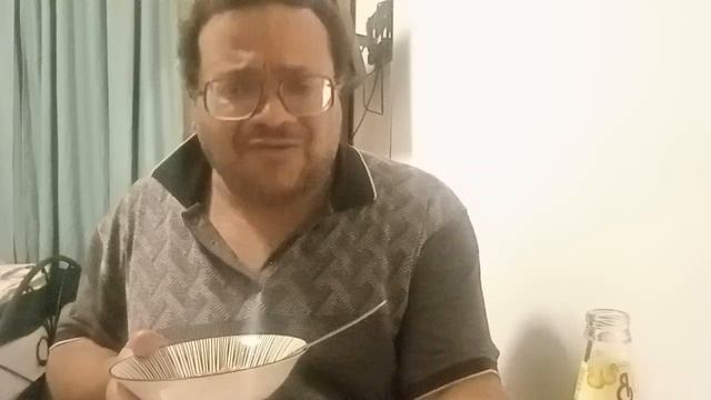 #Треш-Мукбанг. Обзор и обжор на комбикорм для кошек и собак. смотреть онлайн