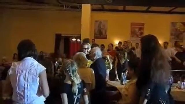 06.06.2011 приезд Пьера Кардена в кино-кафе Орленок смотреть онлайн