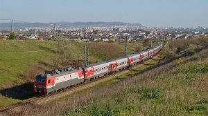 Электровоз ЭП1М-772 с поездом № 109 Анапа - Москва