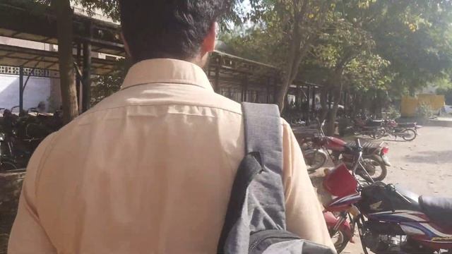 Ramzan mai bike pr Uni jana or Classes lena In 🔥 weather смотреть онлайн