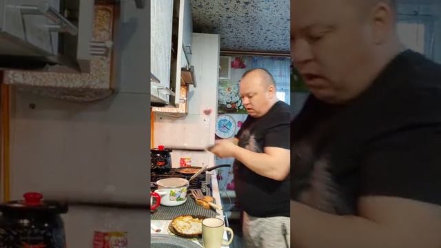 Утренний эфир от 24.04.25, жарим блинчики