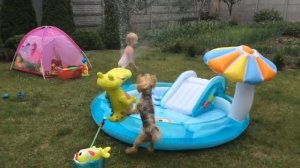 Детский Бассейн с Горкой и фонтаном крокодильчик INTEX