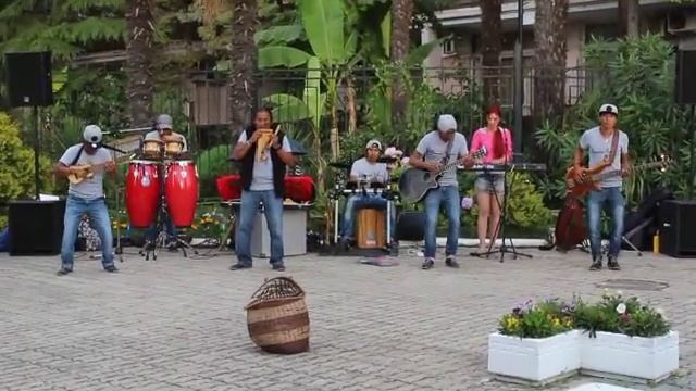 артисты с лоо смотреть онлайн