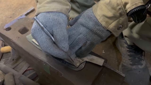 Knives DULL? Use REAL Japanese STEEL Instead! Blacksmith Legends