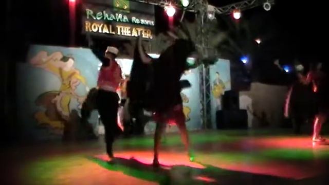 Египетские танцы в Rehana Resort Hotel &SPA январь 2012 год смотреть онлайн