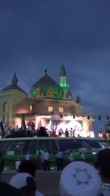 Гаджимурад Мусаев посетил реликвии пророка. смотреть онлайн