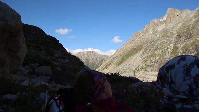 21.07.15 Спуск с пер. Доломиты Южный смотреть онлайн
