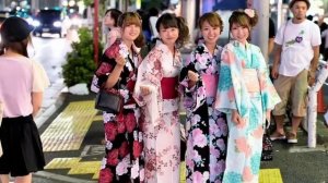 Зачем японцы моются ВМЕСТЕ СО ВЗРОСЛЫМИ ДОЧКАМИ? МЕНЯ ЭТО ШОКИРОВАЛО!