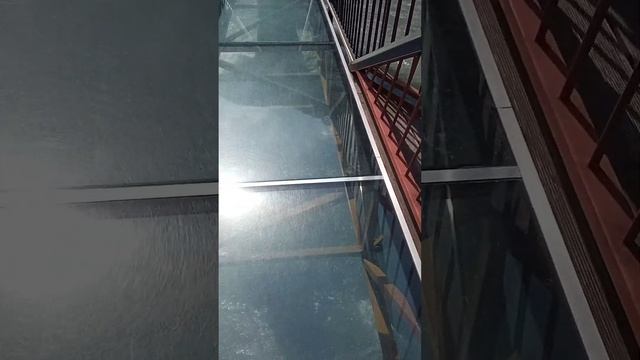 Абхазский дворик. Стеклянный мост. смотреть онлайн