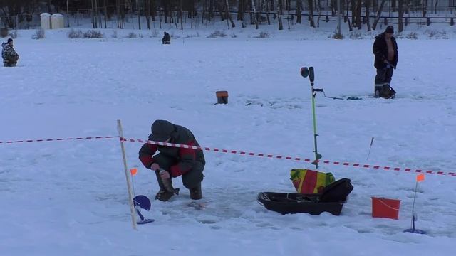 Рыбацкая деревня в Юрлово у Баламута Так проходил междусобойчик 10.12.16. смотреть онлайн