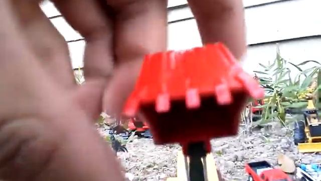 NZG 1:50 Bucyrus-Erie 40H (Red Bucket) смотреть онлайн