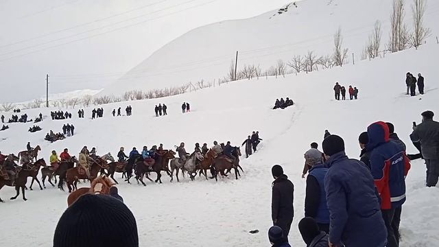 Сайдали човандоз бо аспи Эшони Абдулвочиб ( асп бо номи баракат) смотреть онлайн