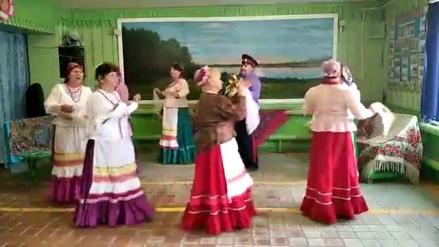 Что ж ты, жинка, губы жмёшь смотреть онлайн