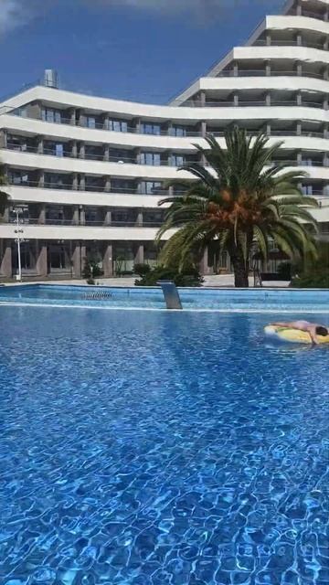 Sochi Adler 20230909 Бассейн у Южный 2, Адлер смотреть онлайн