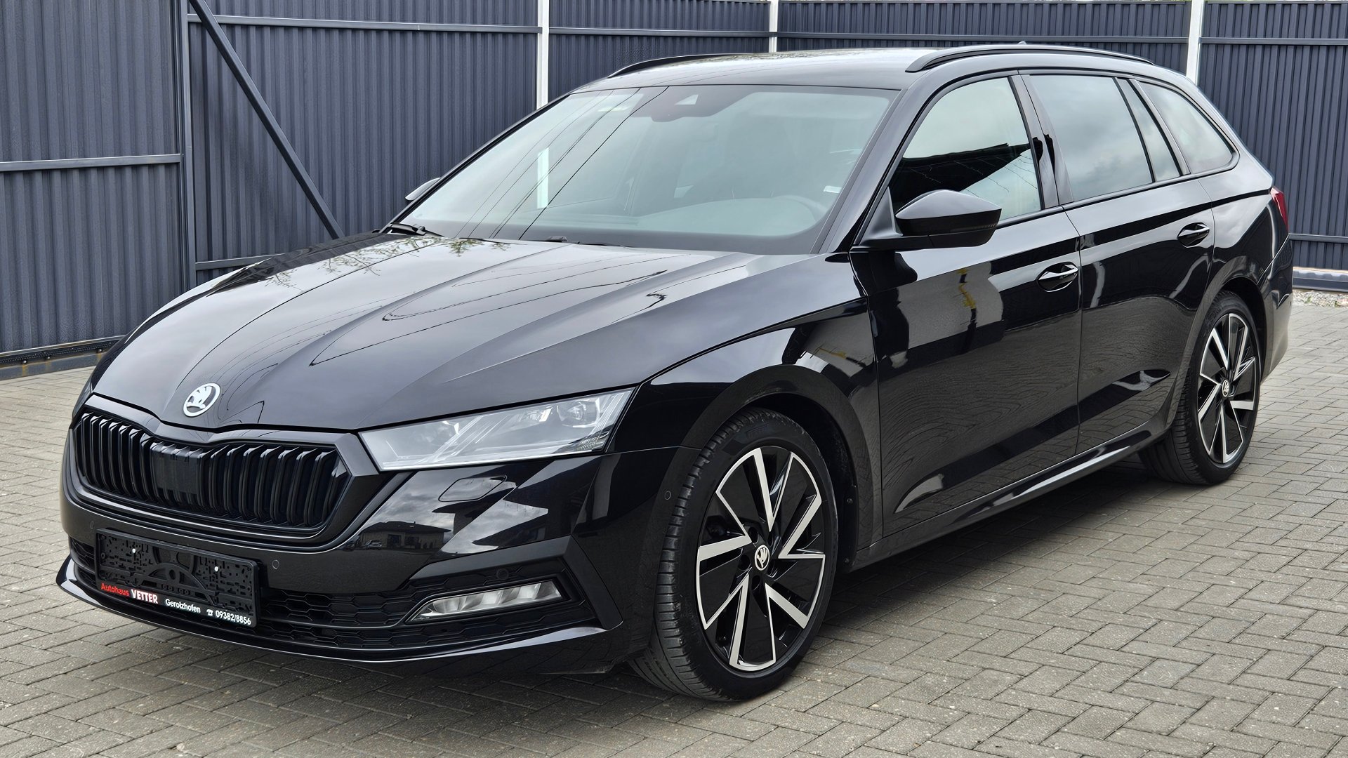 Skoda Octavia Combi 2021! 1.5 TSI 150 hp. Canton, Webasto, камера, ACC, Vega Aero, спорт сиденья! смотреть онлайн