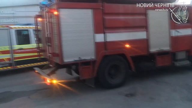 На центральному ринку Чернігова сталася пожежа у кафе смотреть онлайн