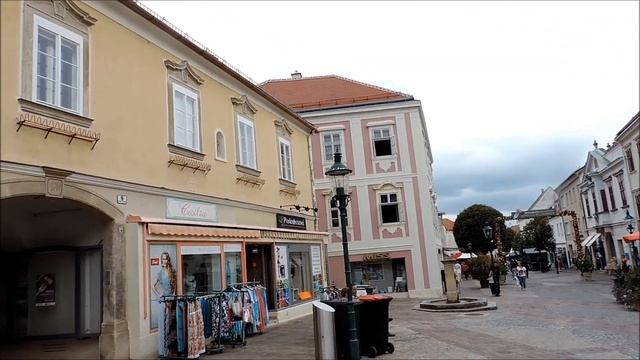 Österreich. Eisenstadt. Прогулка по Hauptstraße смотреть онлайн