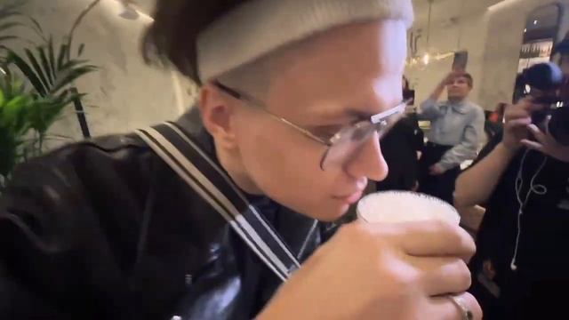 Егор Крид открытие кафе efac iccug Нарезки стрима #streammoments #twitch #егоркрид #shorts смотреть онлайн