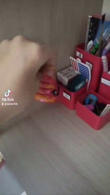 видео из моего тик тока :) (я незнаю как ссылку на соц сети вставлять)🥲 смотреть онлайн