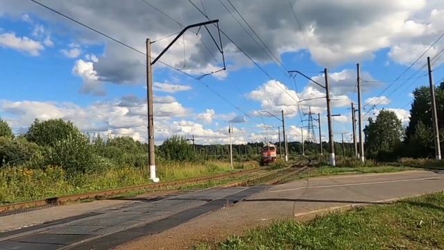 Лучшие места для съёмки поездов на ж/д узле Бекасово №1: Вагоны с решётками на окнах и запрет съёмк смотреть онлайн