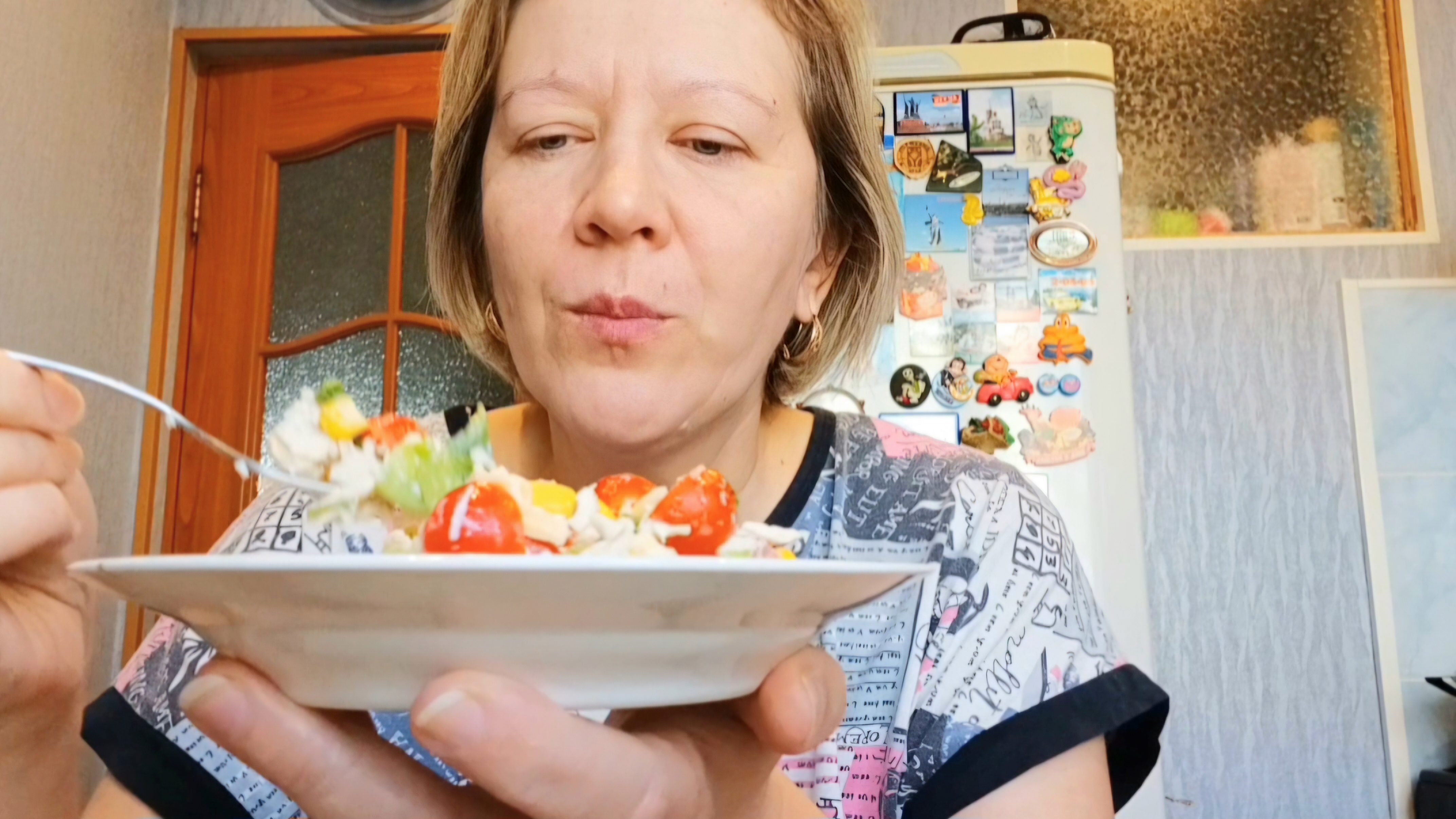 Обалденный диетический салат/Накачалась/Впервые решили заморозить смотреть онлайн