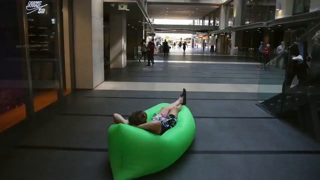 Надувной диван Ламзак Lamzac смотреть онлайн