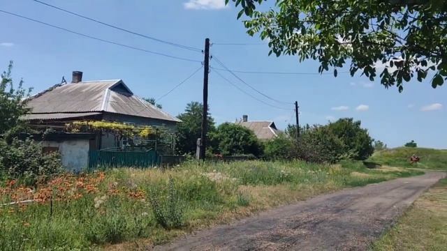 Перекрестный огонь в районе пгт Александровки (возле Донецка) 20.06.2022 смотреть онлайн