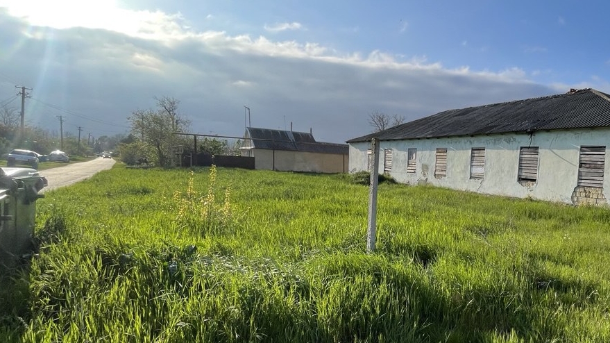 Участок в СОТ "Строитель" 4 сотки с пропиской. смотреть онлайн