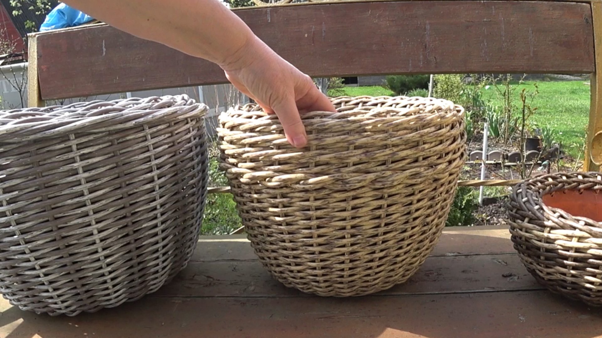 Кашпо из полимерного ротанга. Борис хозяин компоста 🤣 смотреть онлайн