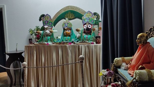 Гаура-арати, 24 декабря 2023 г. смотреть онлайн