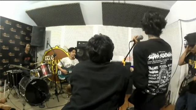 Kurfuck Band Jamming @neotriko music studio смотреть онлайн