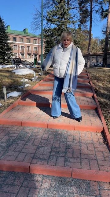 Ну не супер модель смотреть онлайн