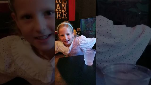 стремное веганское кафе смотреть онлайн