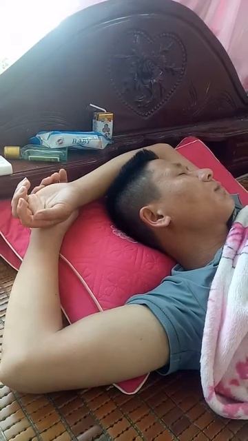 Bố tui ngủ haha смотреть онлайн
