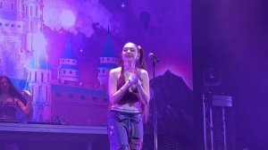 концерт мэйби бейби :’з