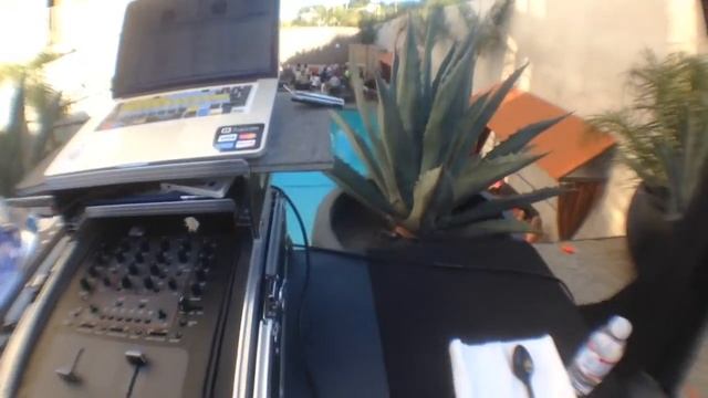 7.10.2014 Hotel Angeleno Pool Party смотреть онлайн