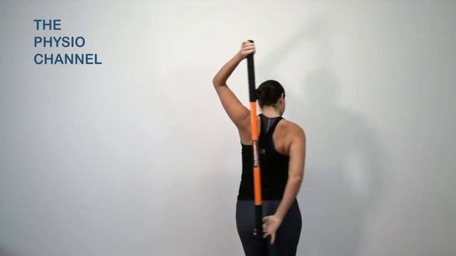 How to do Shoulder Dislocates | Stick Mobility Stretching Physio Routine смотреть онлайн