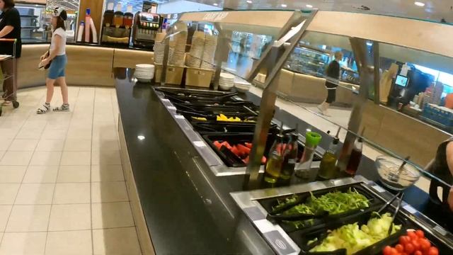 Заехали на ужин в Глобус смотреть онлайн