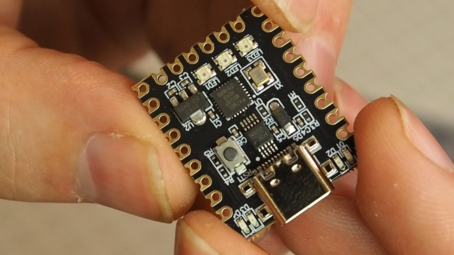 Странная квадратная Arduino Nano, которую все ждали. смотреть онлайн