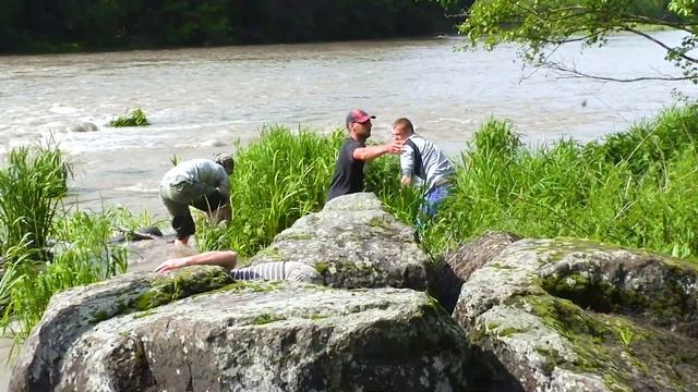 СПЛАВ ПО БУГУ! БІДНЯЖКИ вміють відриватись! Приєднуйся до нас! З нами весело! Наш сайт: tcb.com.ua смотреть онлайн